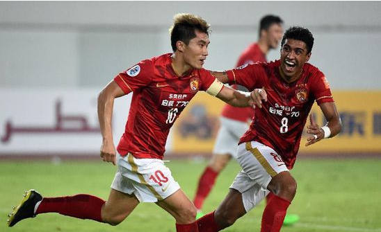 也展现了她 也展现了她