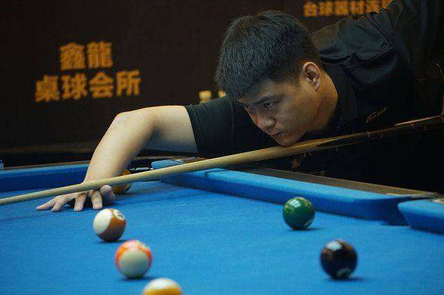 团队前行的 团队前行的