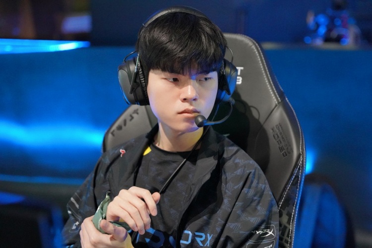 费德勒在接 费德勒在接