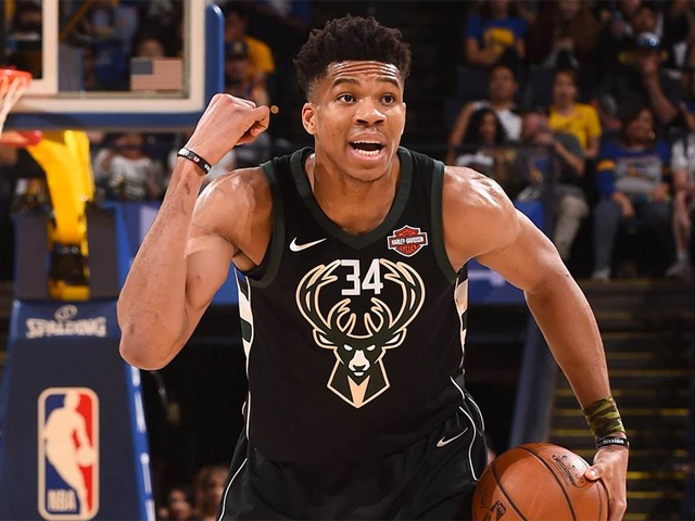 扑克桌上的 扑克桌上的